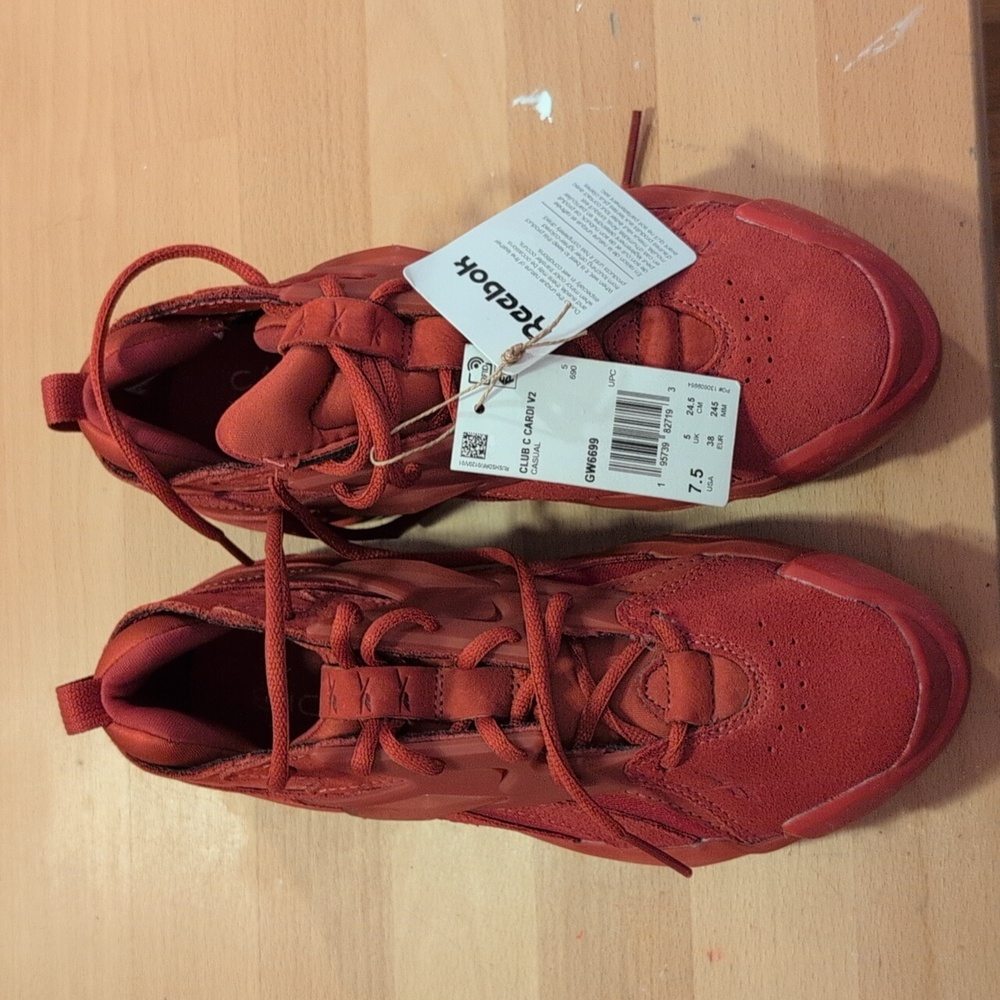 Reebok Club C Cardio v2 size 7.5 NWT